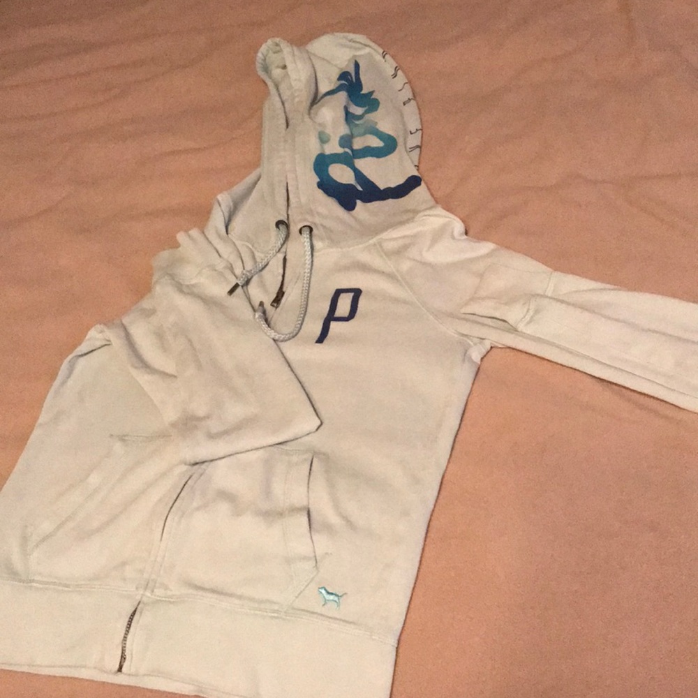ABOUT TO DONATE MAKE OFFER VS PINK  mint jacket